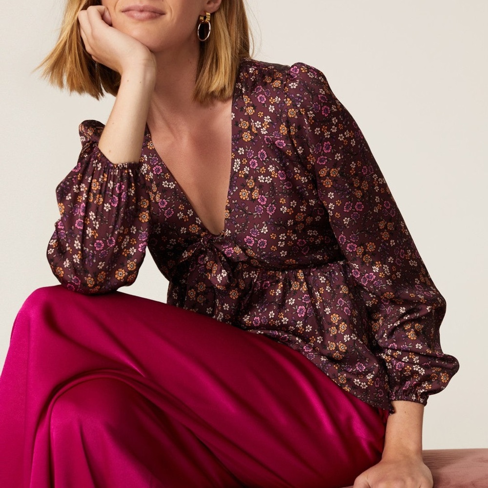 Floral Ruffle Hem Top - Picture 4 of 4